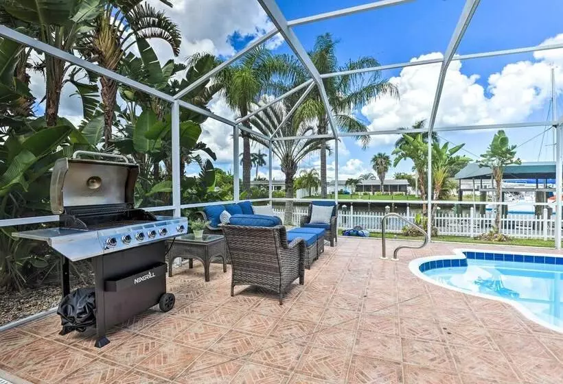 Stunning Palmetto Home W/ Boat Dock & Kayaks!