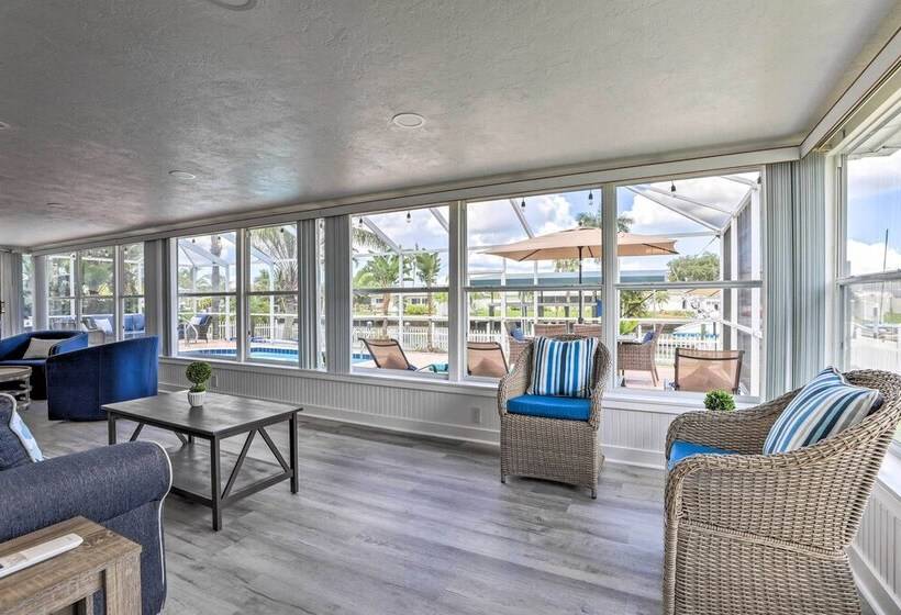 Stunning Palmetto Home W/ Boat Dock & Kayaks!