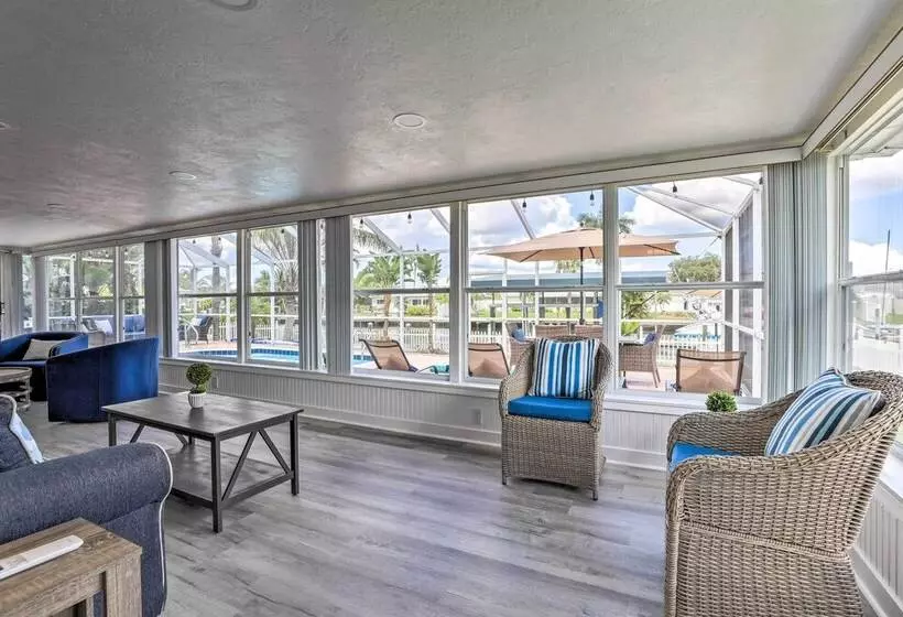 Stunning Palmetto Home W/ Boat Dock & Kayaks!