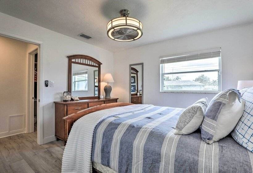 Stunning Palmetto Home W/ Boat Dock & Kayaks!