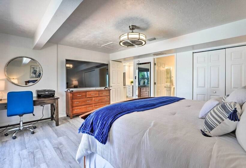 Stunning Palmetto Home W/ Boat Dock & Kayaks!