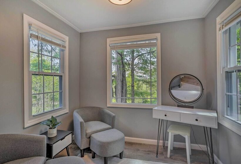 Stunning South Fallsburg Home W/ Pool & Deck!