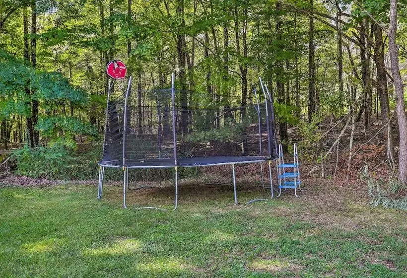 Stunning South Fallsburg Home W/ Pool & Deck!