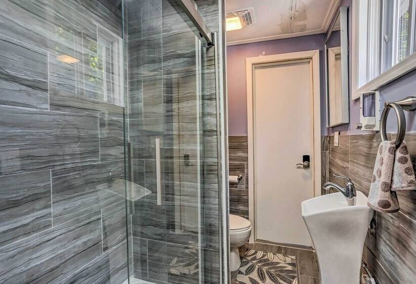 Stunning South Fallsburg Home W/ Pool & Deck!