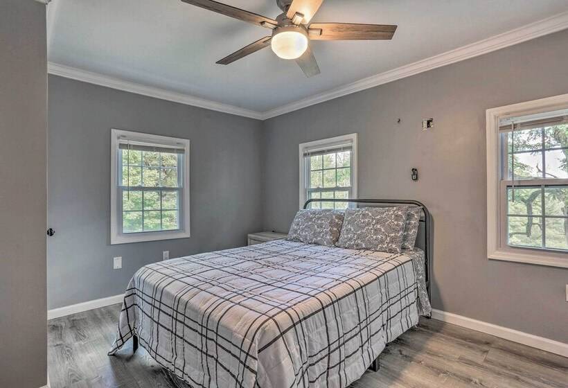 Stunning South Fallsburg Home W/ Pool & Deck!