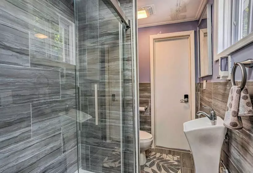 Stunning South Fallsburg Home W/ Pool & Deck!