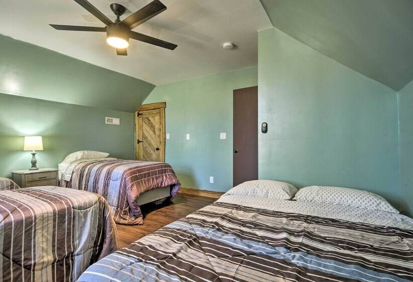 Stylish Creekside Cabin W/ Fire Pit Near Wineries