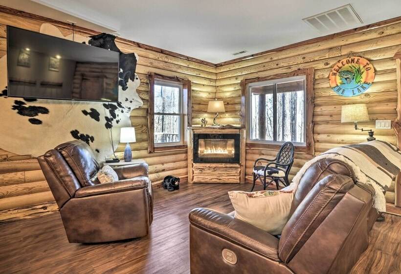 Stylish Creekside Cabin W/ Fire Pit Near Wineries