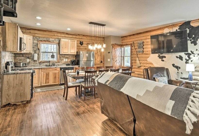 Stylish Creekside Cabin W/ Fire Pit Near Wineries