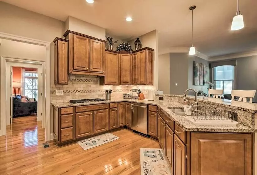 Ocean View Home W/ Screened Porch: 6 Mi To Beach