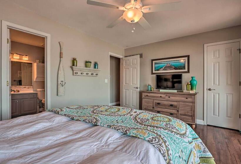 Sunrise Beach Retreat On Lake Of The Ozarks!