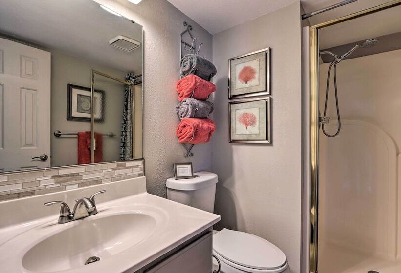 Sunrise Beach Retreat On Lake Of The Ozarks!