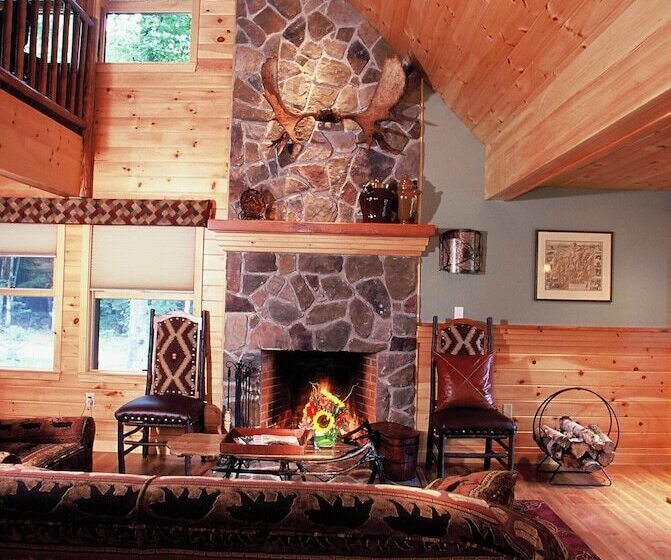 Upscale Fryeburg Cabin: Hot Tub + Billiards Table!