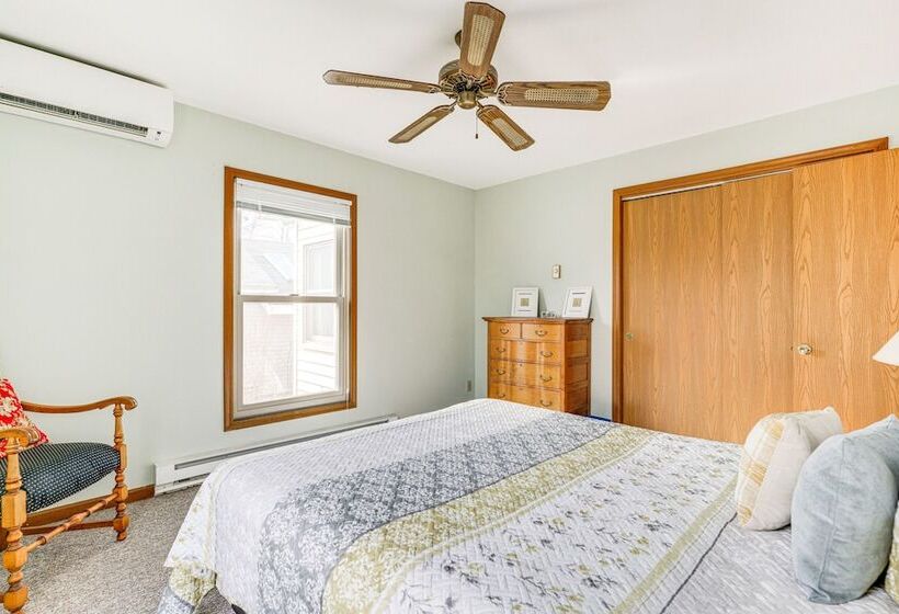 Waterfront Cottage W/ Deck + Dock On Dragon Lake!