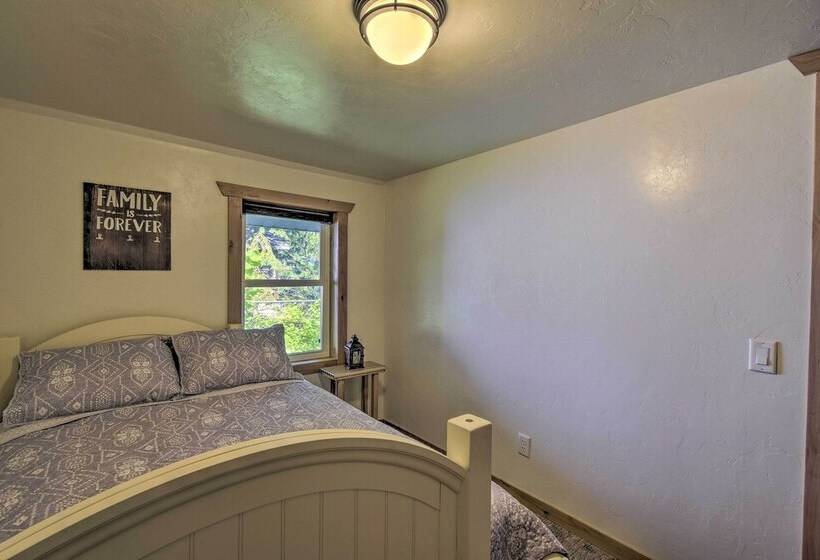 White Lake Home W/patio, Fire Pit, Boat Dock!