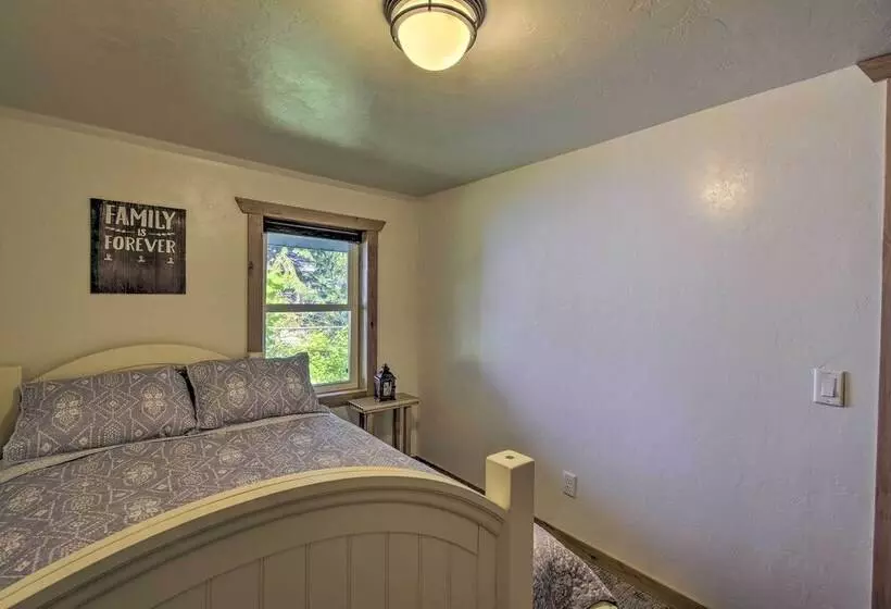 White Lake Home W/patio, Fire Pit, Boat Dock!