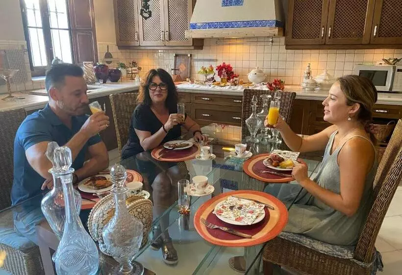 ベッドアンドブレックファースト Casa Palacio Ánima