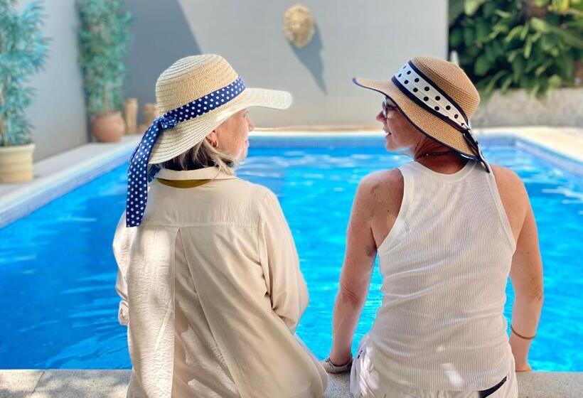 تختخواب و صبحانه Casa Palacio Ánima