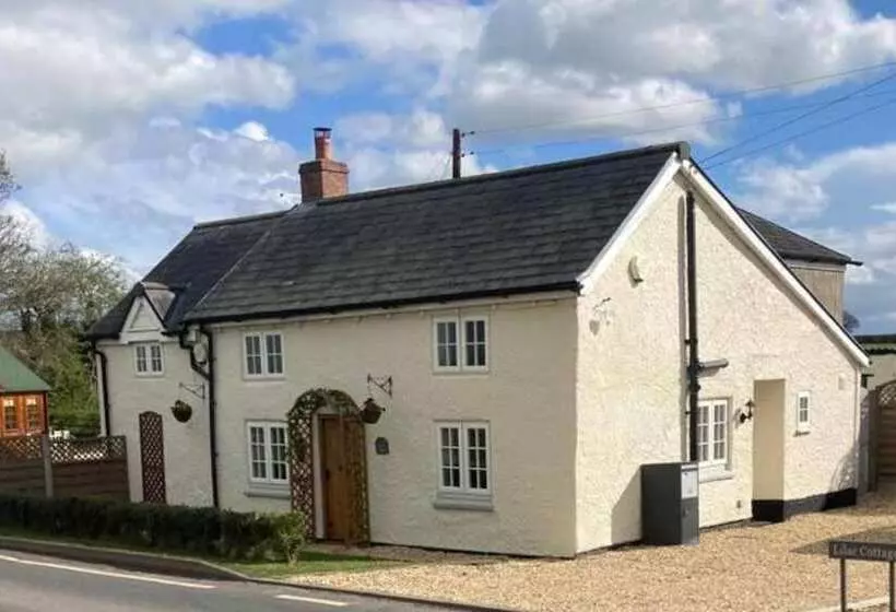 Character Detached 3 Bed Cottage Audlem Cheshire
