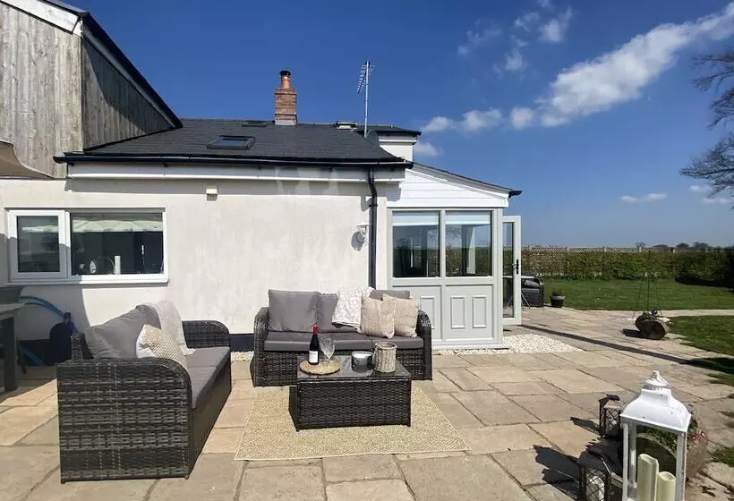 Character Detached 3 Bed Cottage Audlem Cheshire