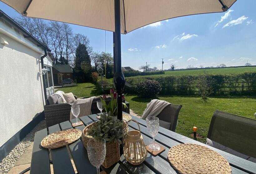 Character Detached 3 Bed Cottage Audlem Cheshire