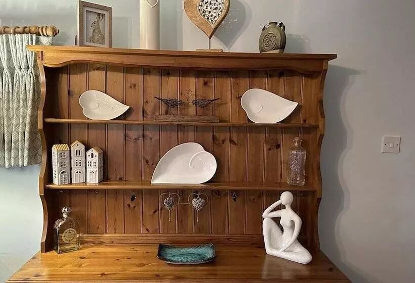 Welcoming 2 Bed Charming Self Catering Cottage