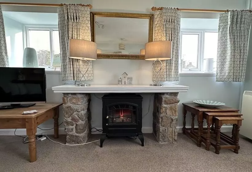 Welcoming 2 Bed Charming Self Catering Cottage