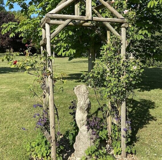 Welcoming 2 Bed Charming Self Catering Cottage