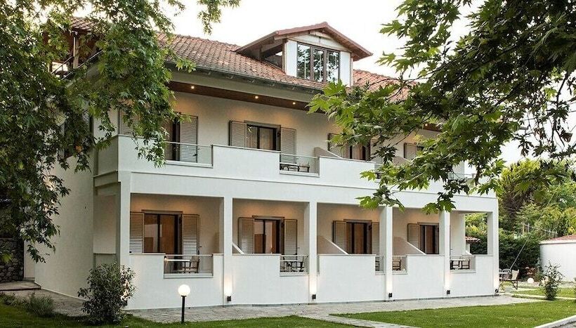 Gkaras Camp & Apartments