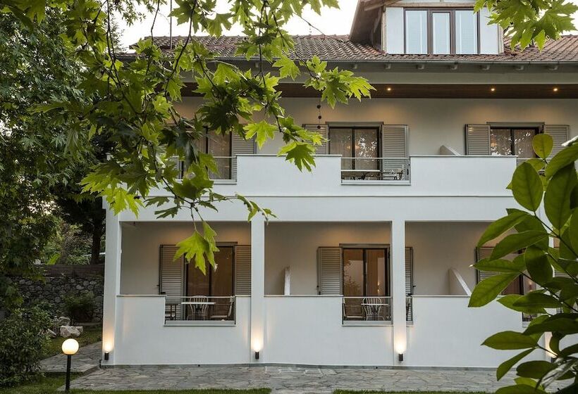 Gkaras Camp & Apartments