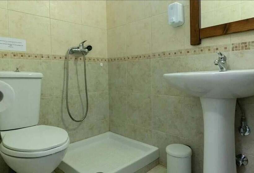 Gkaras Camp & Apartments