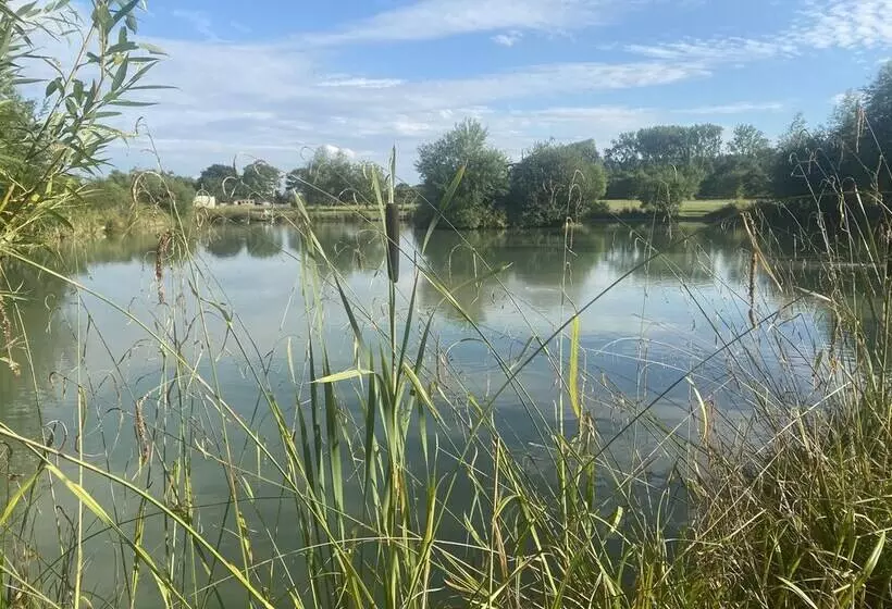 Hotelli 1 Bed Pod Cabin In Beautiful Surroundings Wrexham