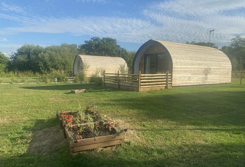 Hotel 1 Bed Pod Cabin In Beautiful Surroundings Wrexham