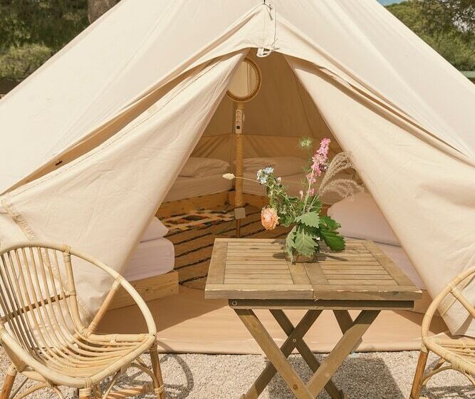 فندق Camping El Garrofer