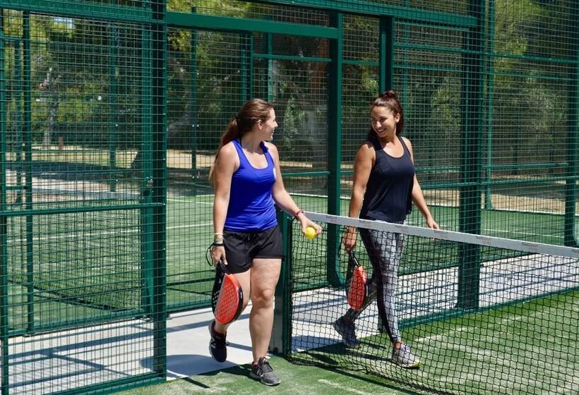 فندق Camping El Garrofer