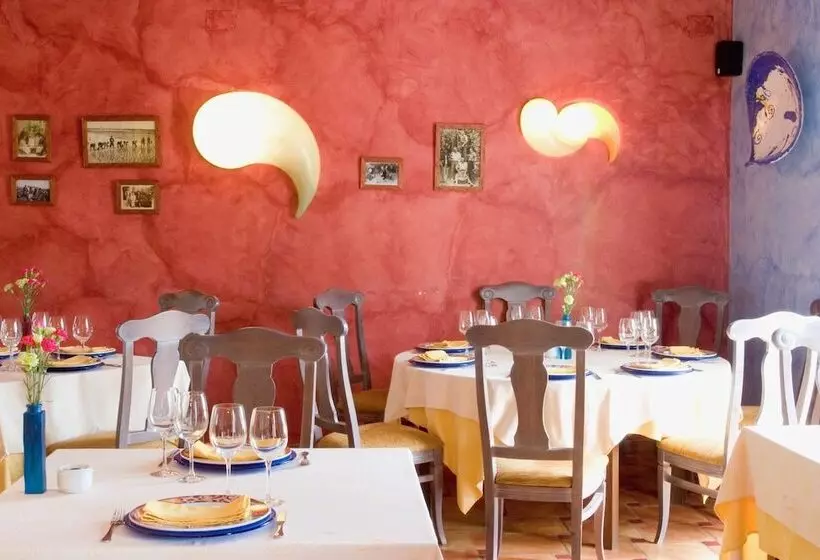 ホテル Restaurante Font Salada