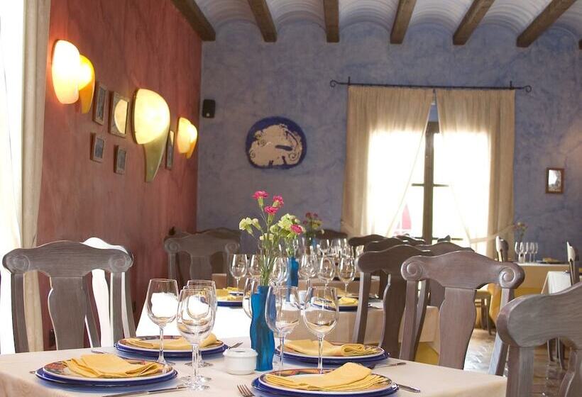 فندق Restaurante Font Salada