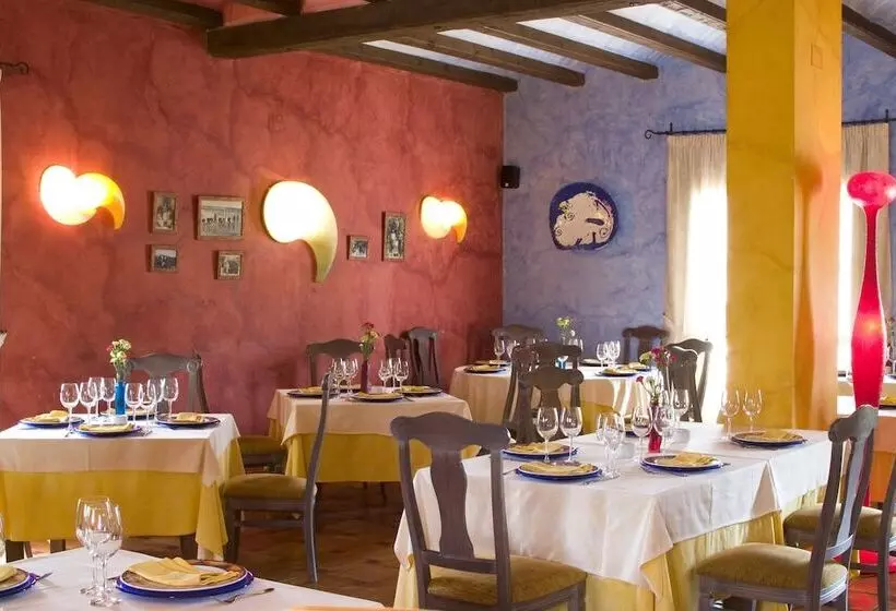 ホテル Restaurante Font Salada