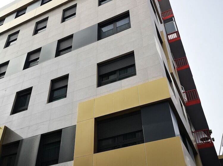 Szálloda Tusity Cool