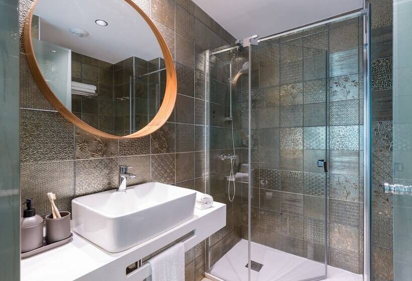 Szálloda Tusity Cool