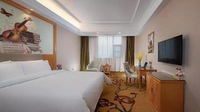 Vienna Hotel Jiangxi Leping Municipal Government
