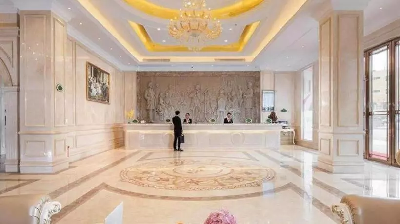 Vienna Hotel Jiangxi Leping Municipal Government