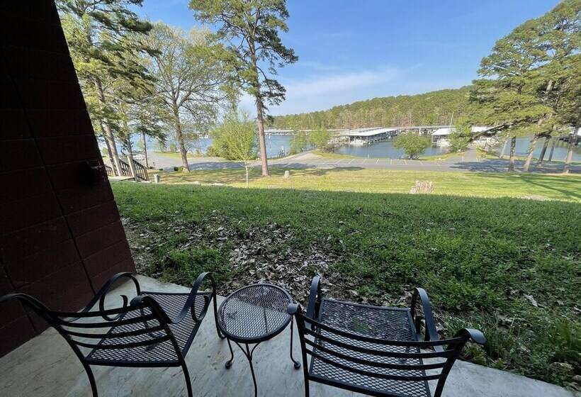 Mountain Harbor King Guest Room On Lake Ouachita By Redawning