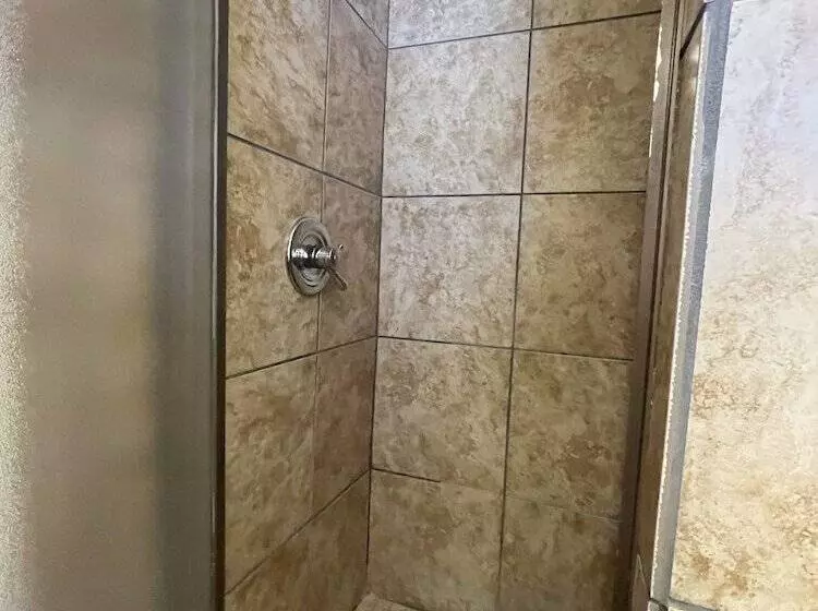 Mountain Harbor King Guest Room On Lake Ouachita By Redawning