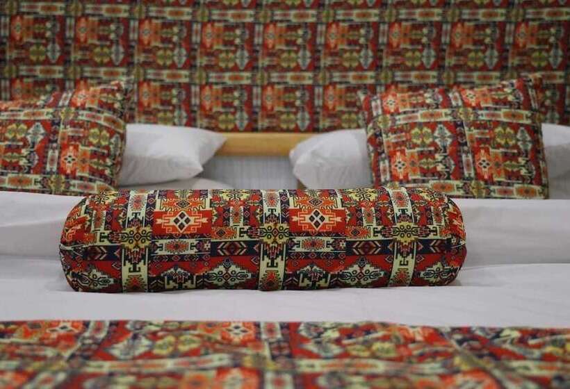 پانسیون Oak Residency