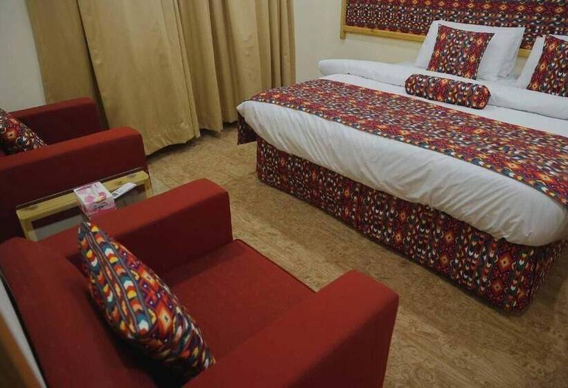 پانسیون Oak Residency