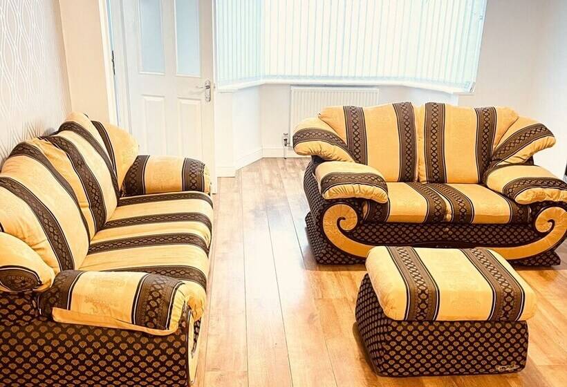 레지던스 Charming 3 Bed Holiday House In Birmingham