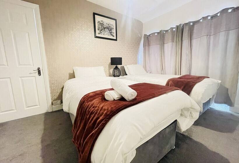 레지던스 Charming 3 Bed Holiday House In Birmingham