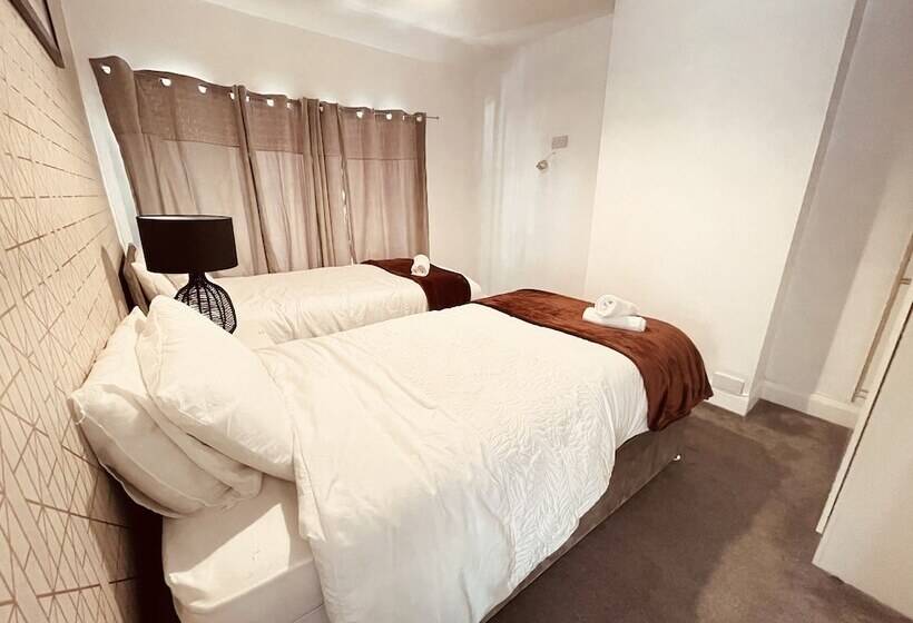 레지던스 Charming 3 Bed Holiday House In Birmingham