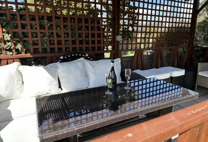 レジデンス Remarkable 3 Bed House In East Cowes